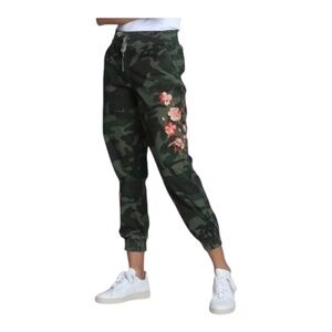 Driftwood Camo Floral Embroidered Jogger Pants Small